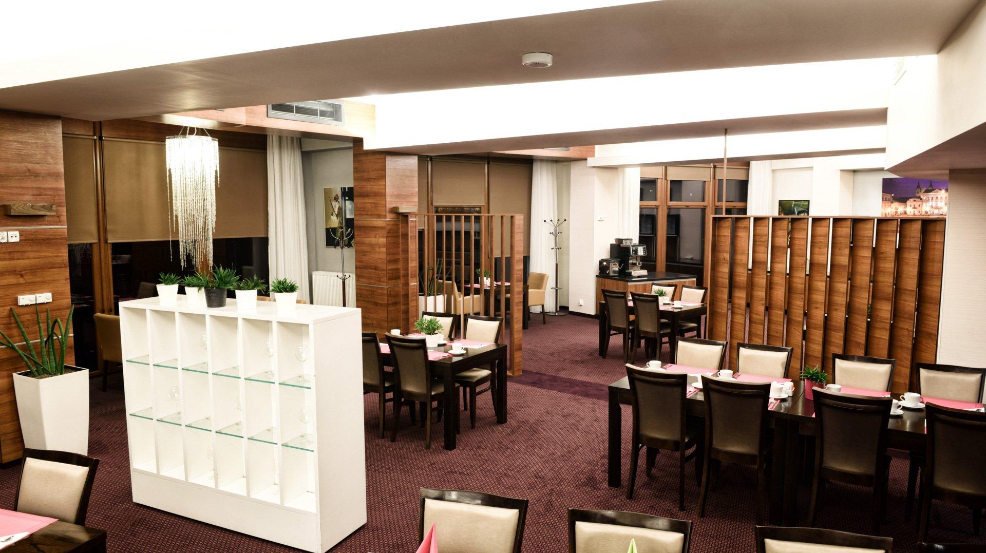 Vestil Hotel Piotrków Trybunalski Esterno foto
