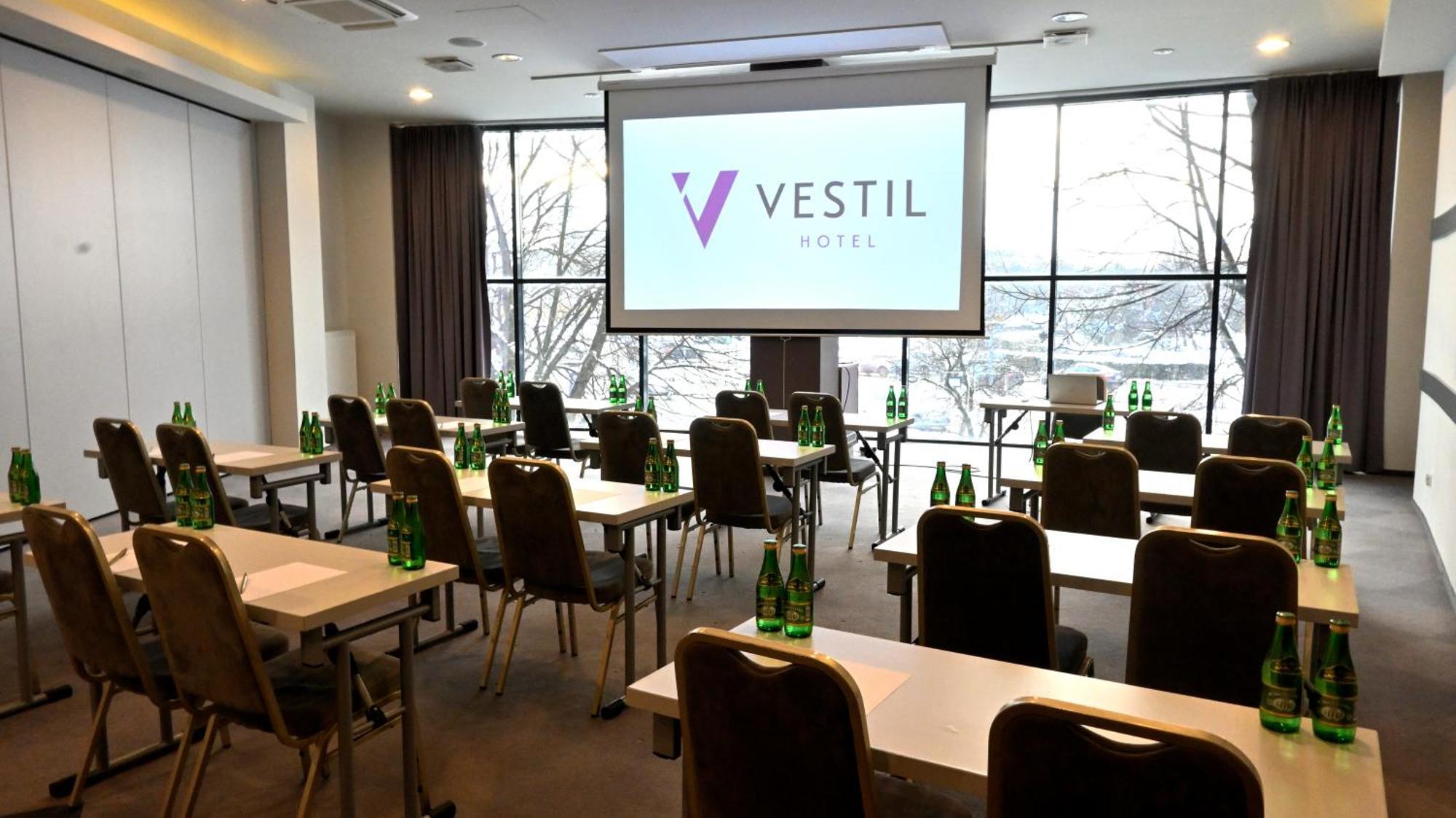 Vestil Hotel Piotrków Trybunalski Esterno foto